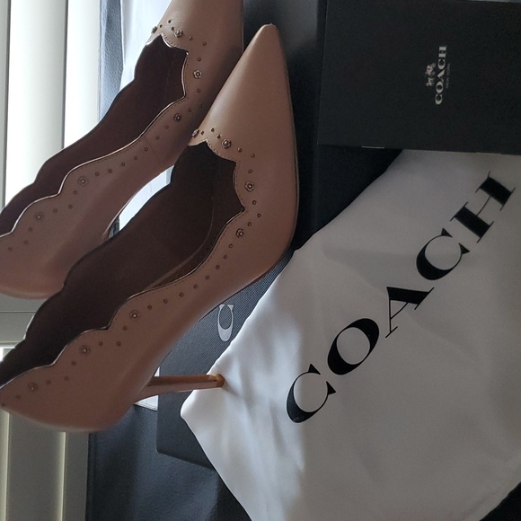 Coach New Waverly Studs Embellished Blush Stiletto Heels Pumps 7.5 Designer Hot - Picture 3 of 5